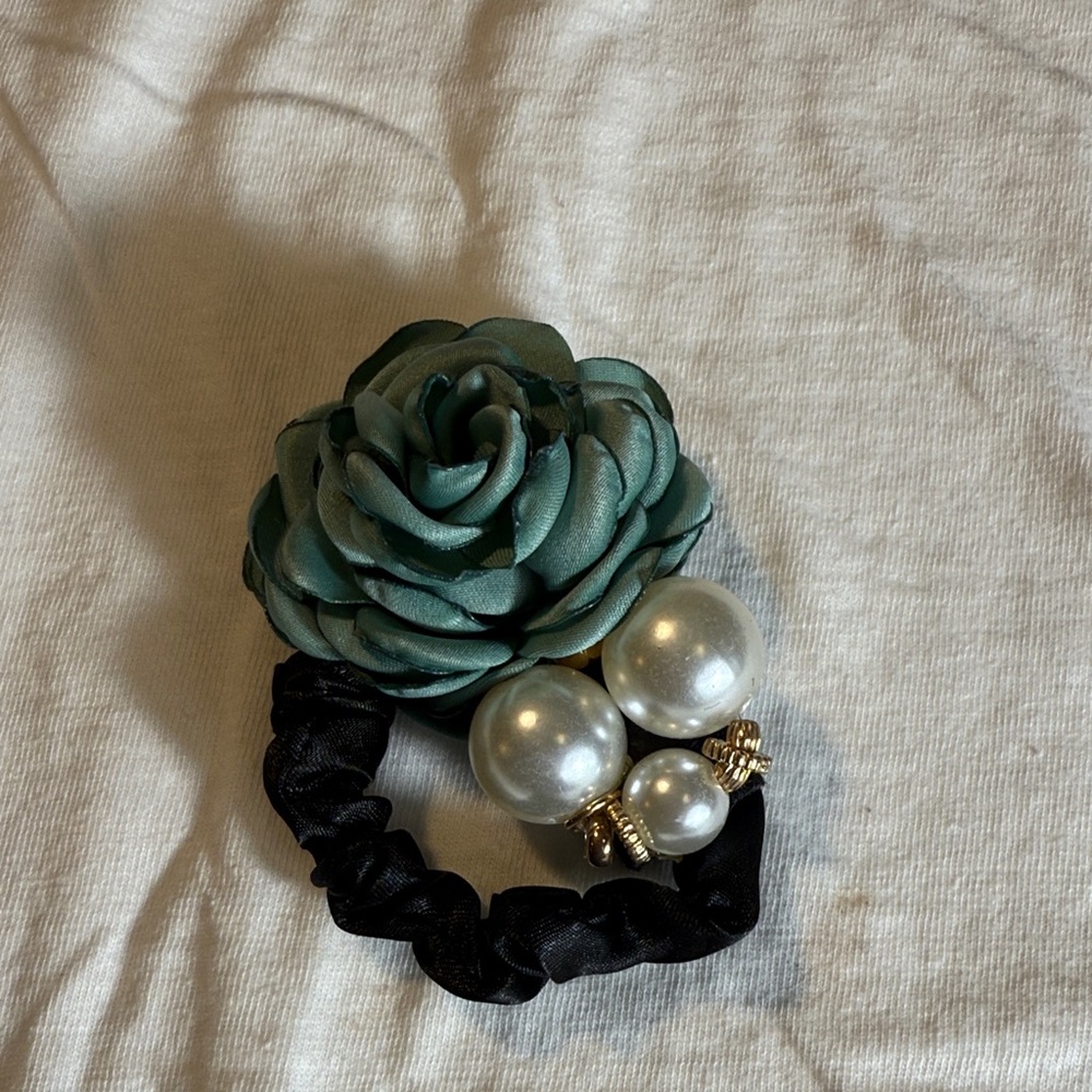 Elegant Black and Green Floral Hair Tie